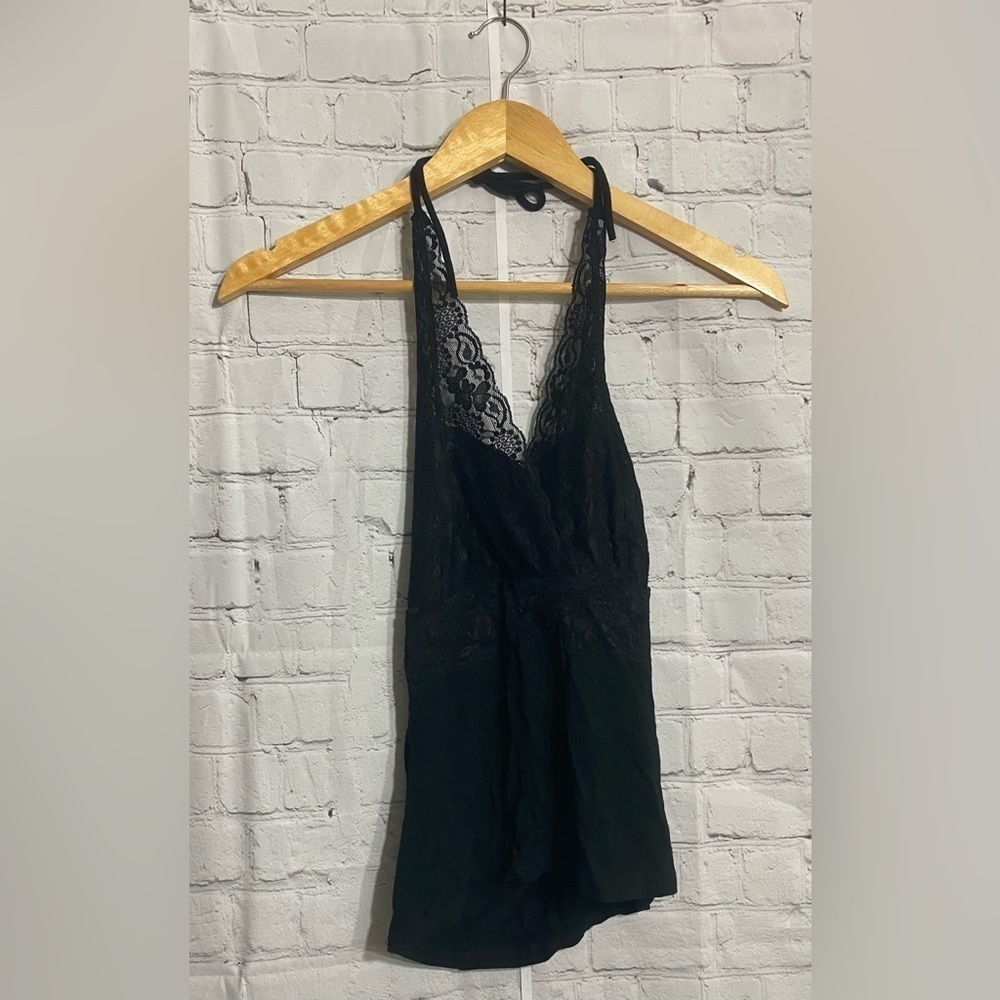 White House Black Market Womens Size XS Black Lace Detail Halter Top